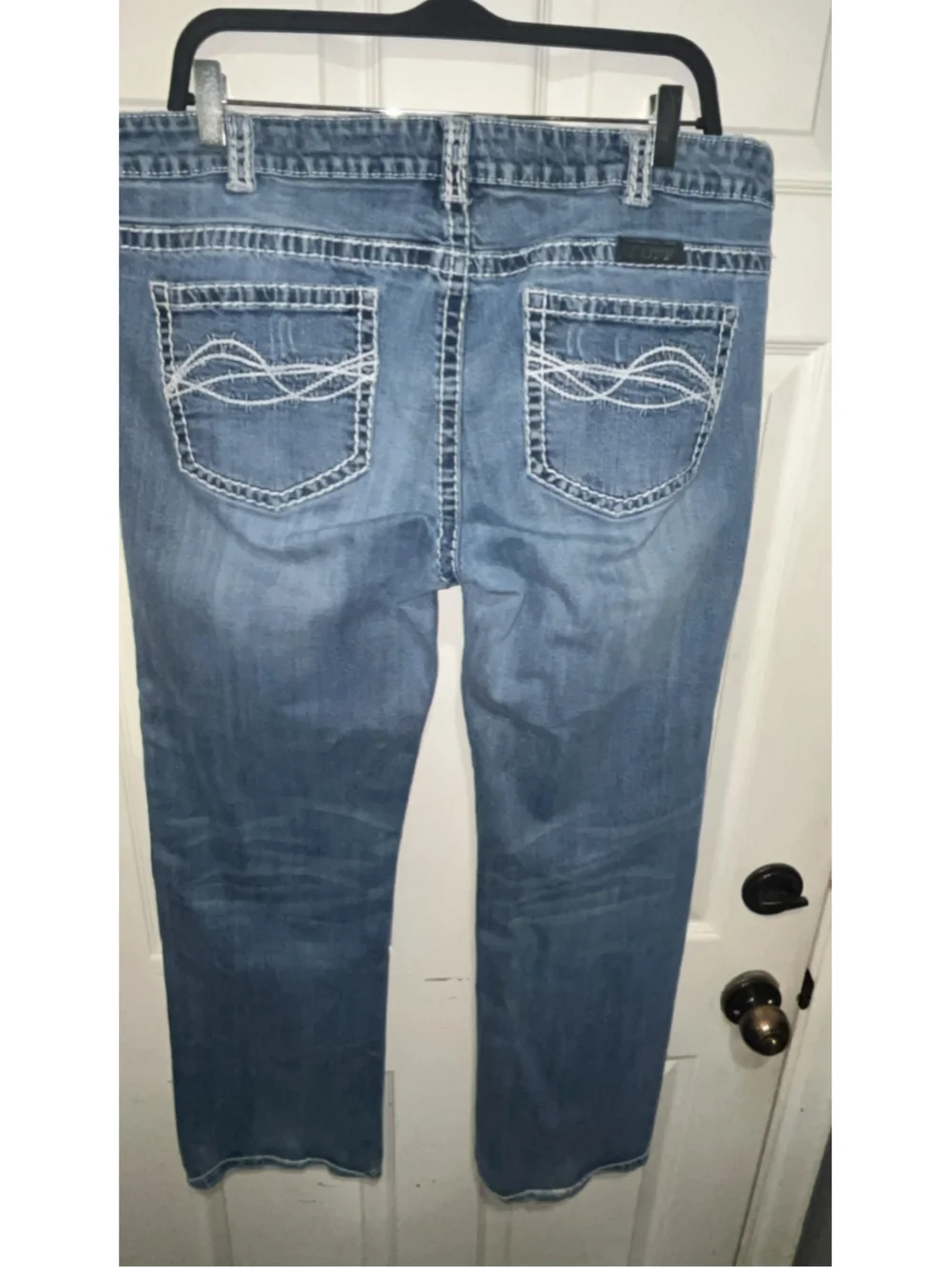 Women's Cowgirl Tuff Co. Boot Cut Jeans Blue Size 35